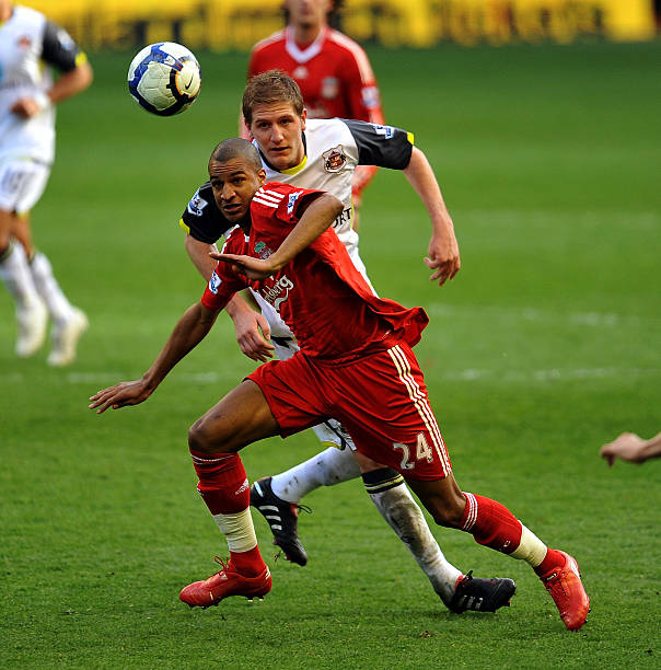 他们不仅以 他们不仅以