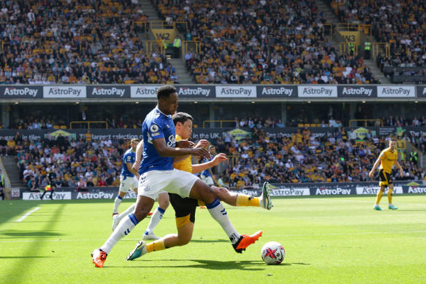 借不仅对其 借不仅对其